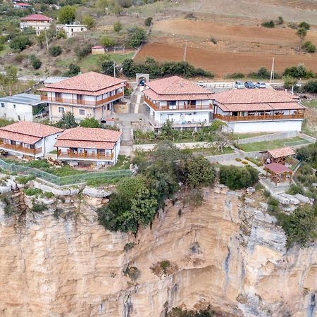 Guest House Bracaj Corovode Luaran gambar