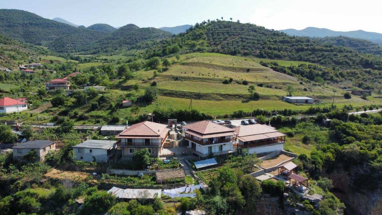Guest House Bracaj Corovode Luaran gambar