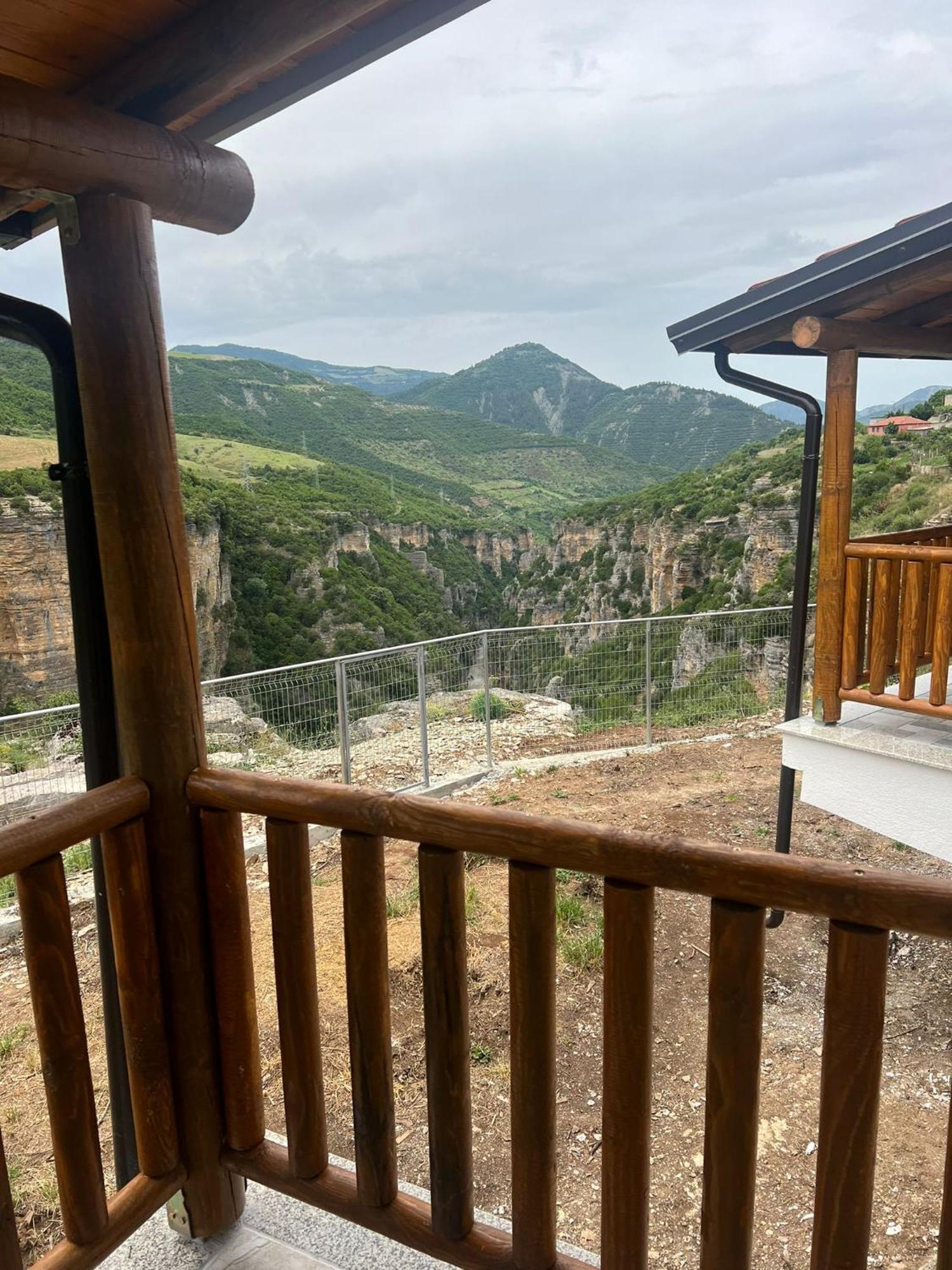 Guest House Bracaj Corovode Luaran gambar