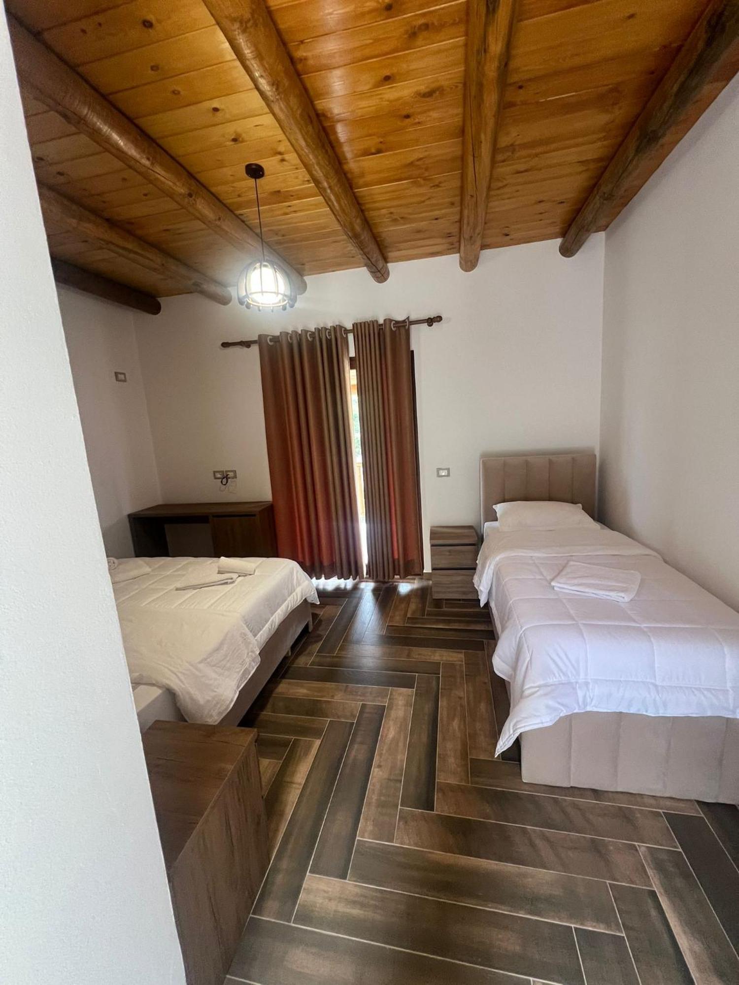 Guest House Bracaj Corovode Luaran gambar