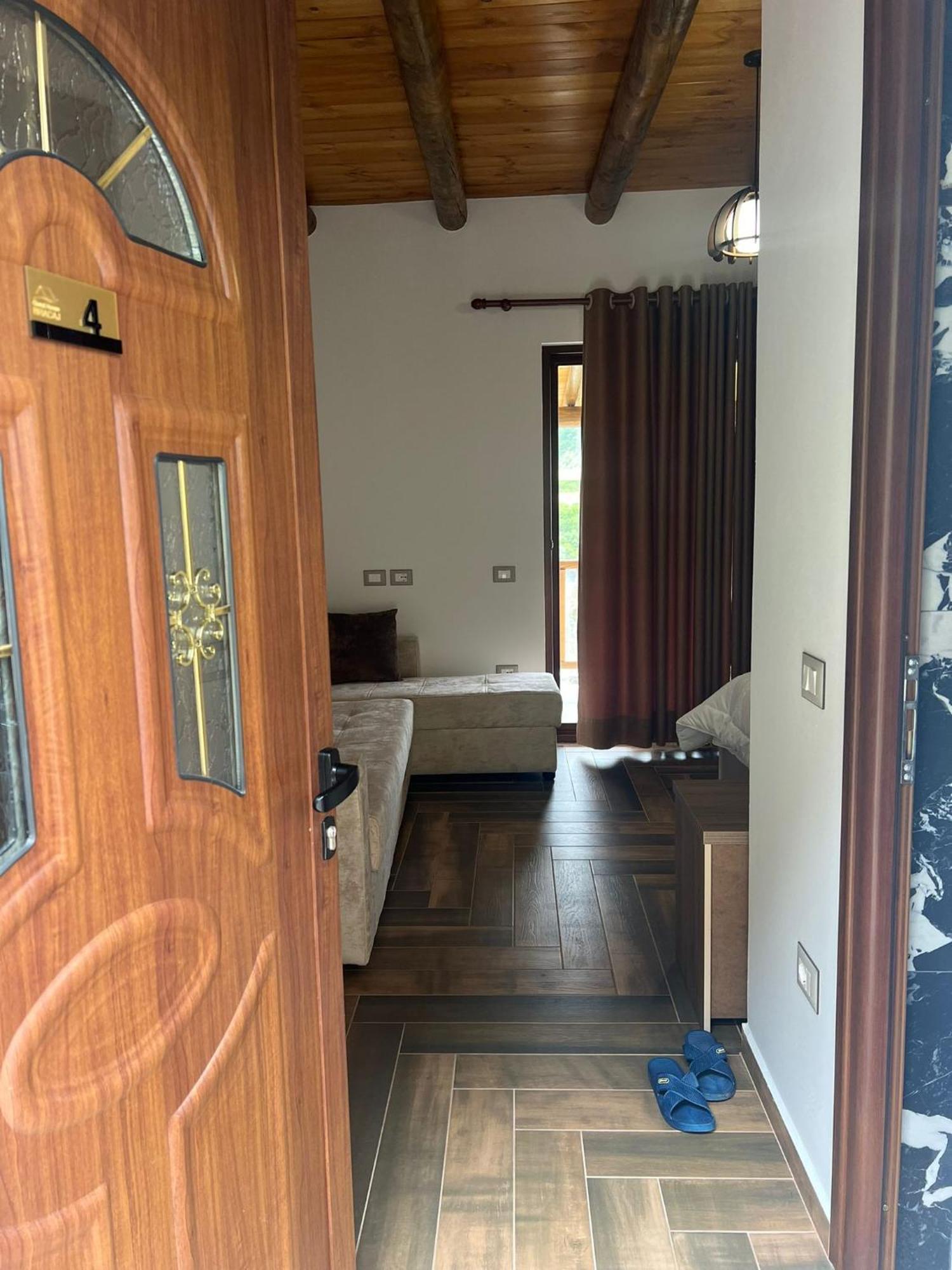 Guest House Bracaj Corovode Luaran gambar