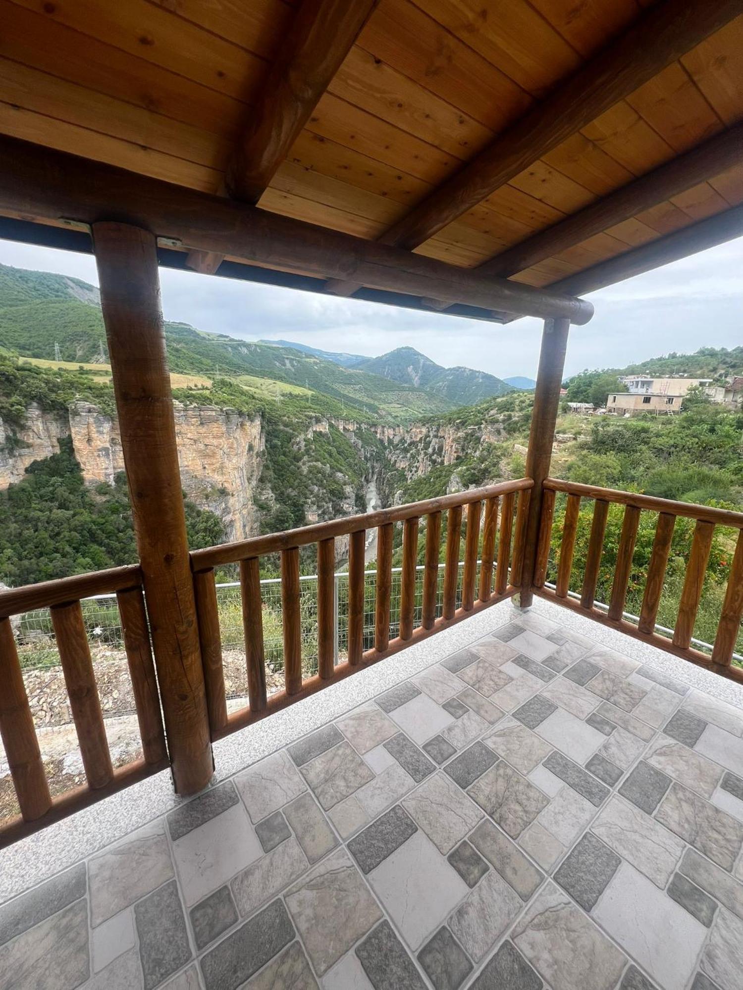 Guest House Bracaj Corovode Luaran gambar