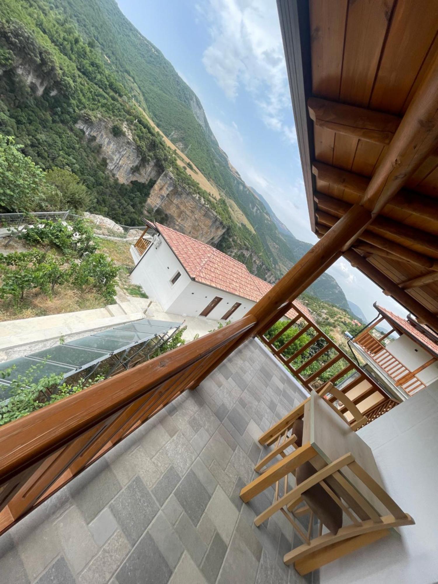 Guest House Bracaj Corovode Luaran gambar
