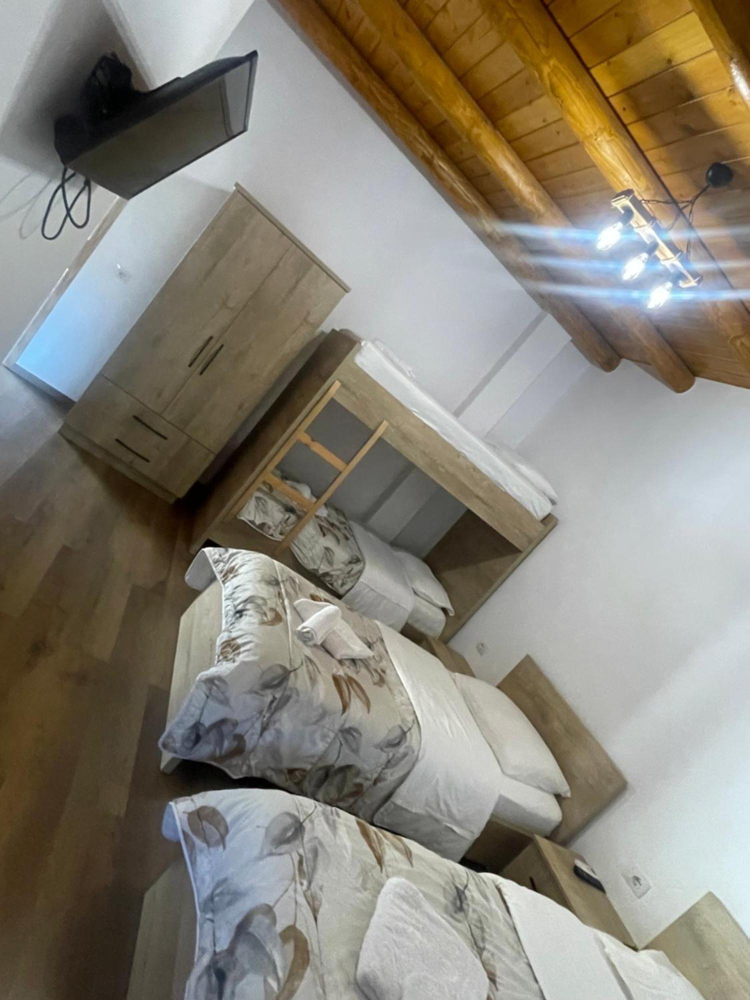 Guest House Bracaj Corovode Luaran gambar